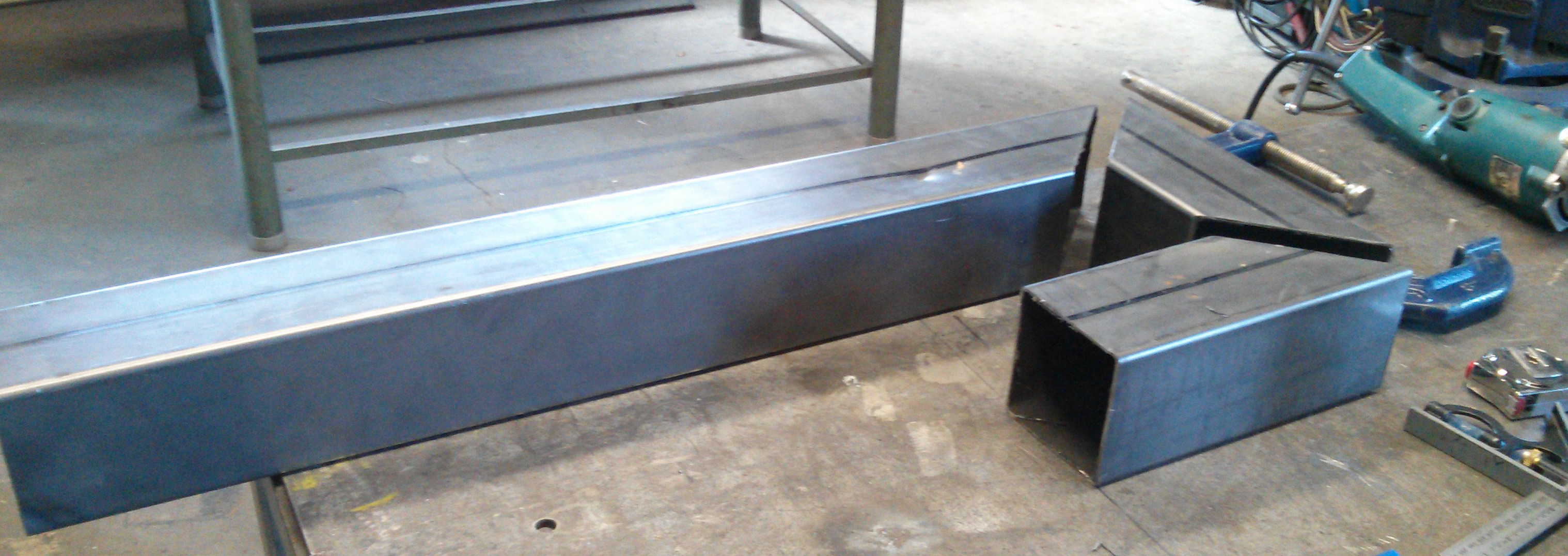 How To Build A Rocket Stove From Square Pipe / DIY Rocket stove heater